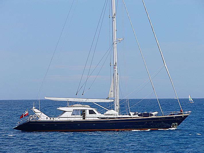 Parsial II yacht cruising off Antibes