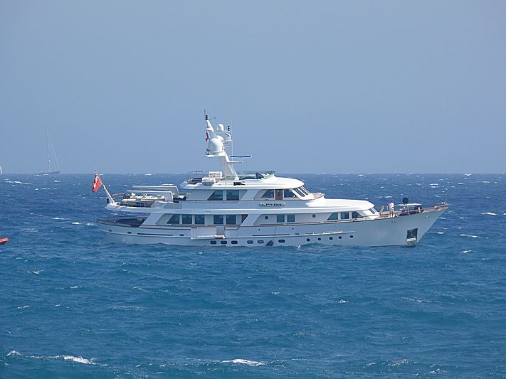 Spada yacht anchored off Antibes