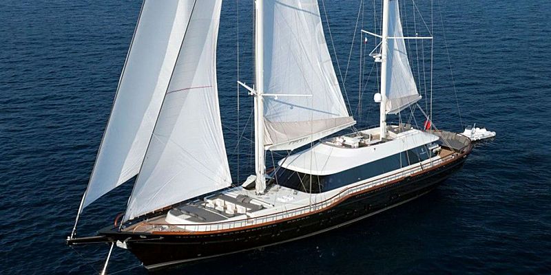 Infinity yacht