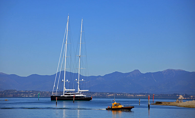 Aquijo yacht arriving in Nelson