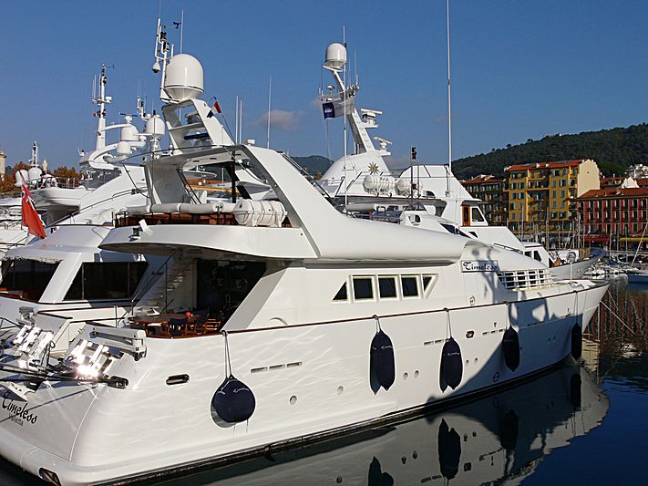 Timeless yacht in Nice