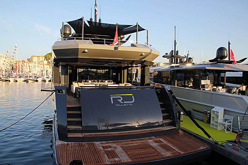 RJ yacht in Cannes