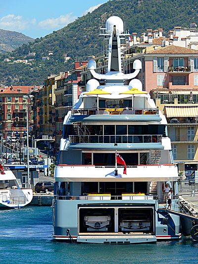 Aviva yacht in Nice