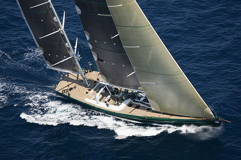 Nariida yacht carbon fibre sails