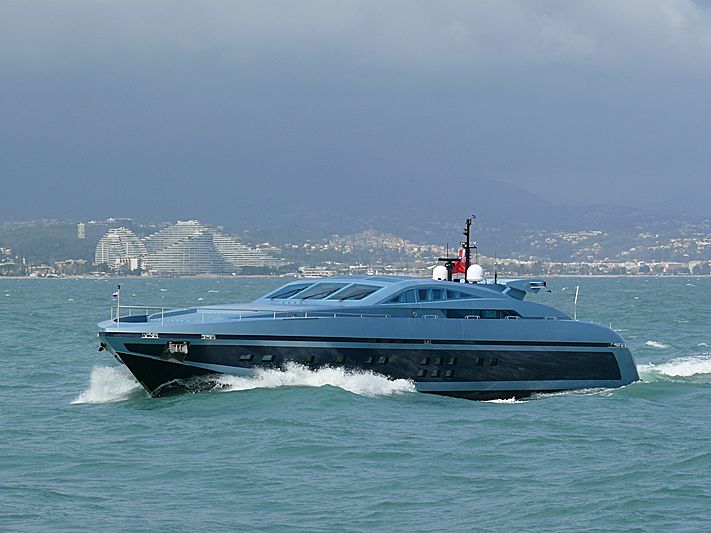 Blue Princess Star yacht arriving in Antibes