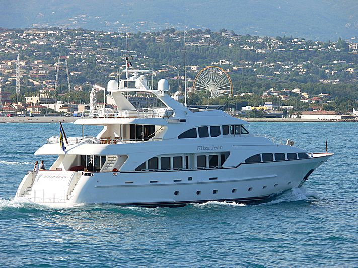 Eliza Jean yacht leaving Antibes