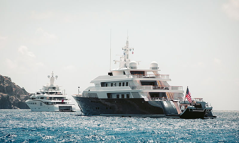 Limitless yacht anchored off St. Barths