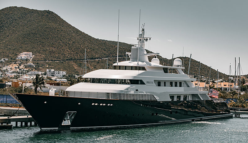 Limitless yacht at Simpson Bay