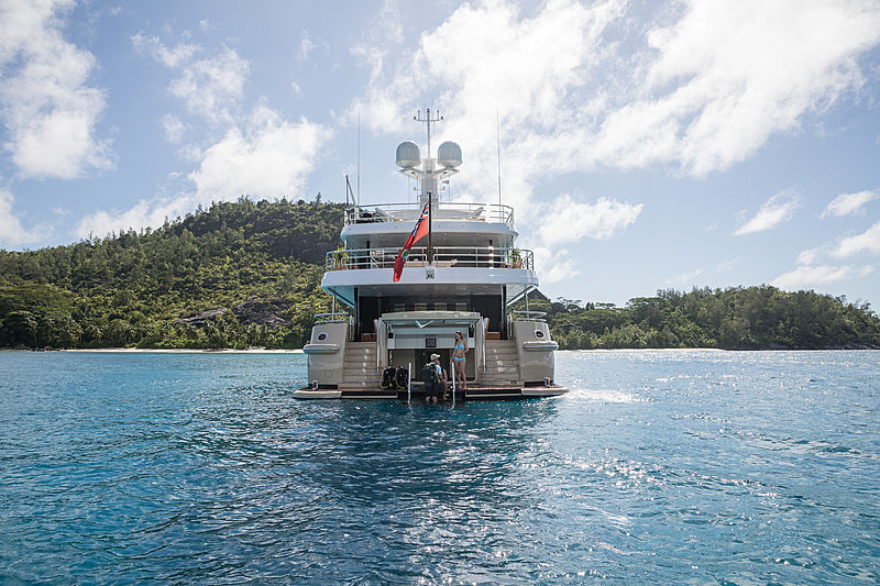 Lili yacht anchored