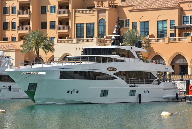 Majesty 100 exterior