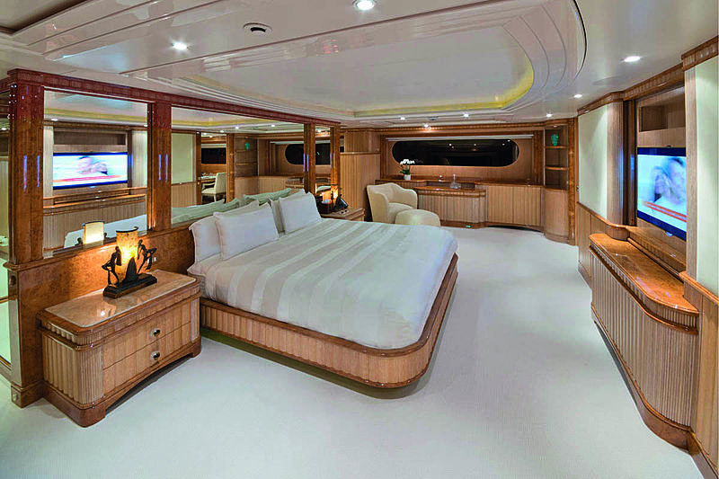 Lumiere yacht stateroom