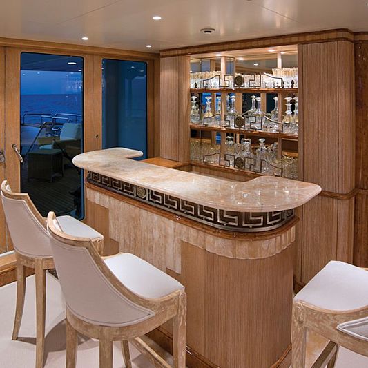 Lumiere yacht bar