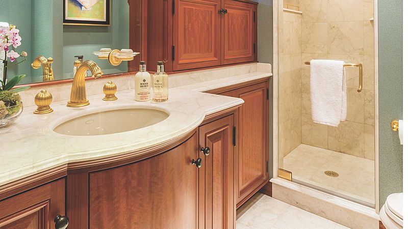 Mim yacht bathroom