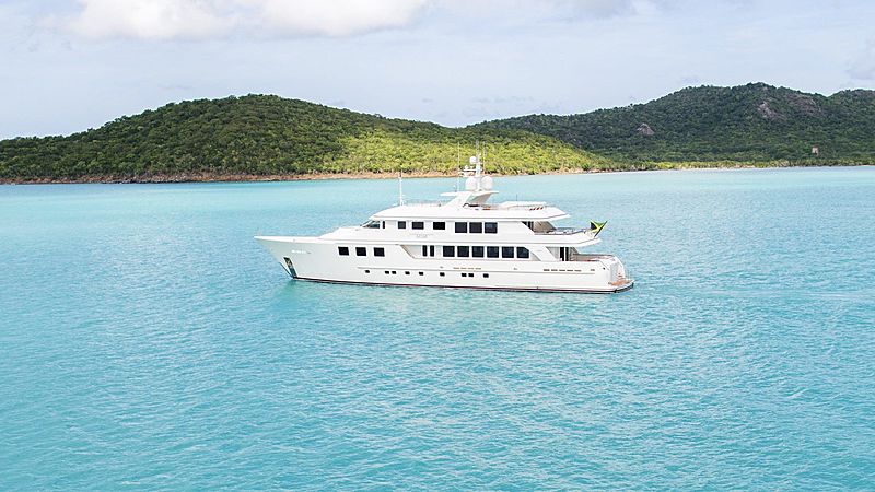 Mim yacht anchored