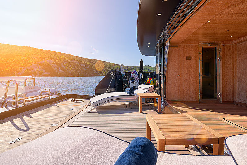 Reve d'Or yacht deck