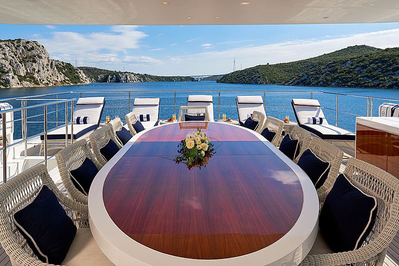 Reve d'Or yacht deck dining