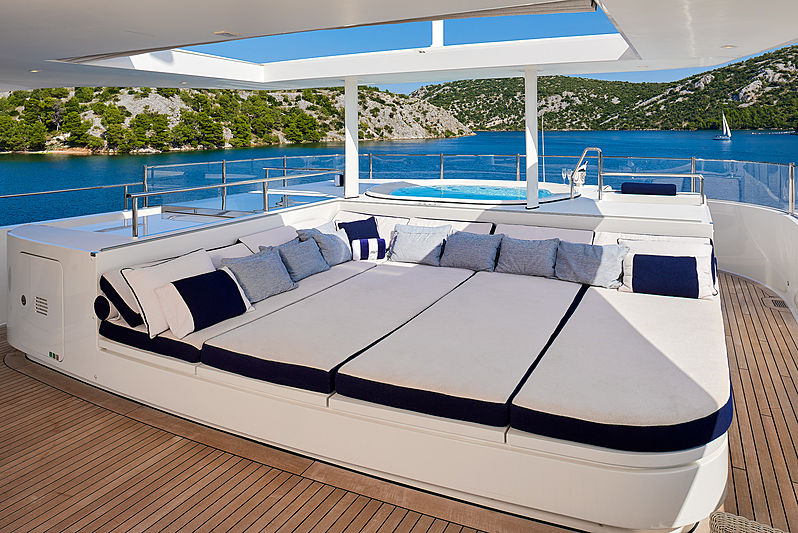Reve d'Or yacht deck