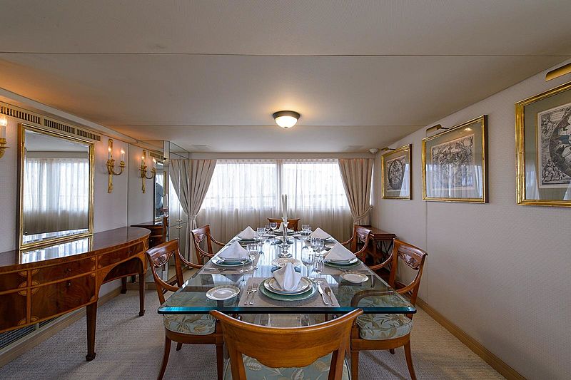 Blue Star yacht dining room