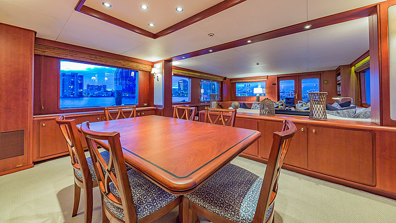 Casual Water yacht dining room