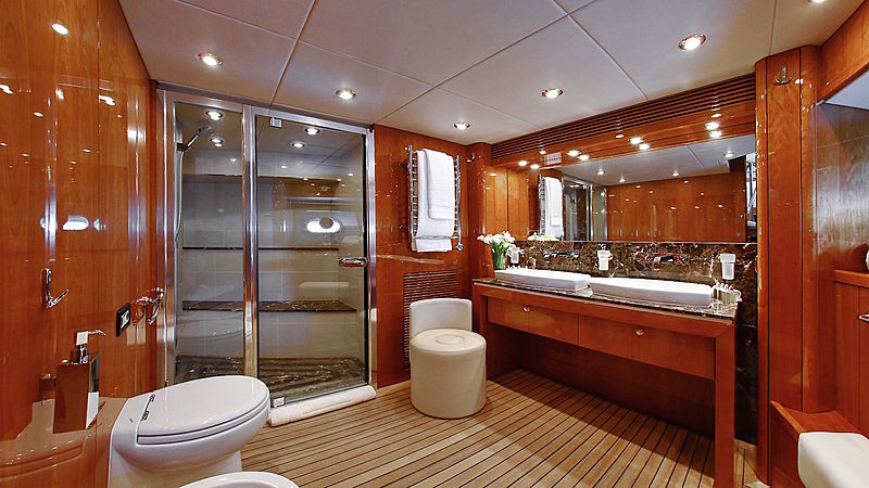 Ira yacht bathroom