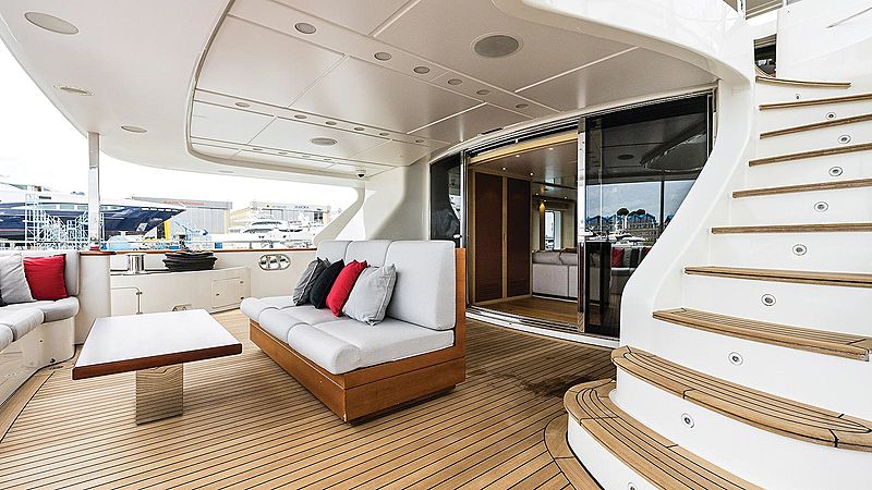 Vaao yacht deck
