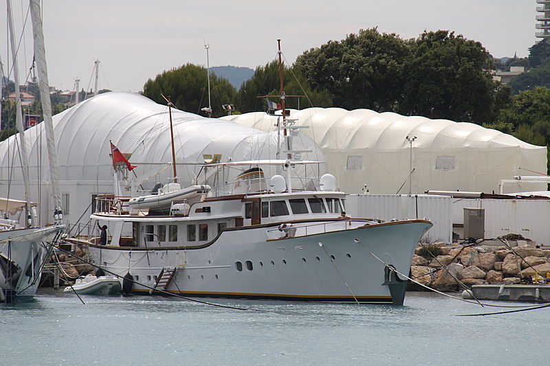 Blue Albacor in Antibes