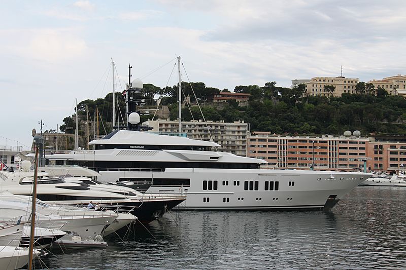 Hermitage yacht in Monaco