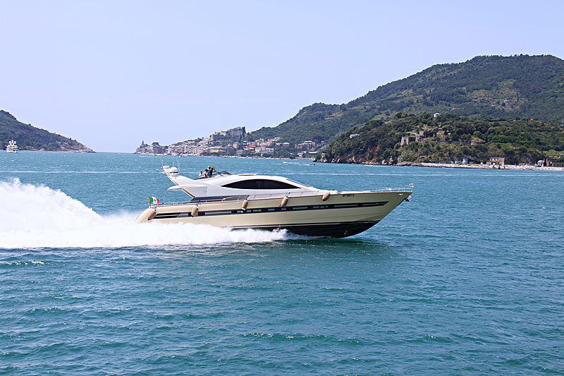 Pachamama yacht cruising