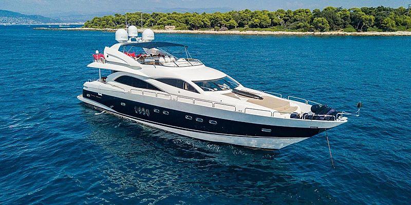 Excelerate Z yacht anchored