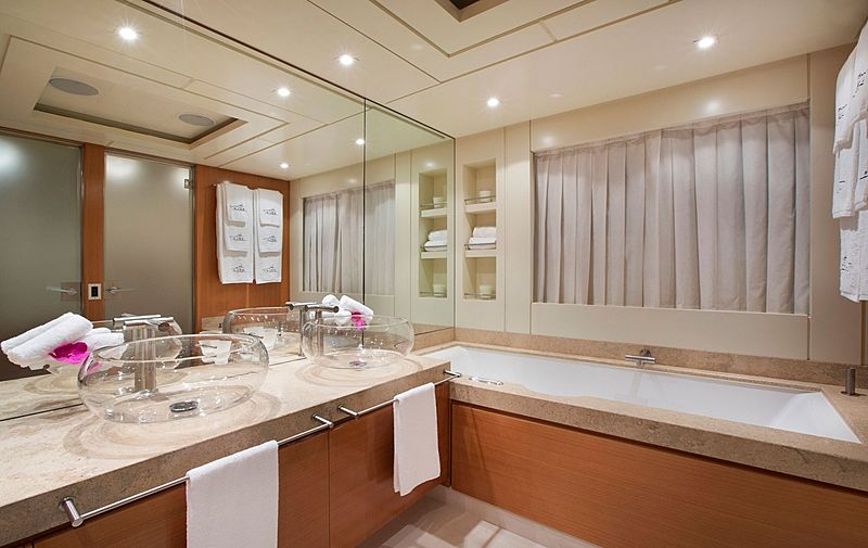 Rola yacht bathroom