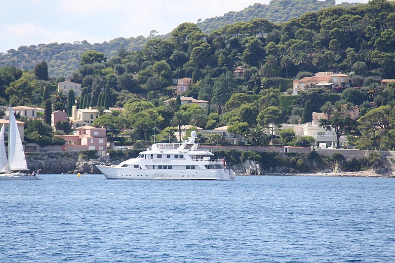 Superfun yacht off Saint-Jean-Cap-Ferrat