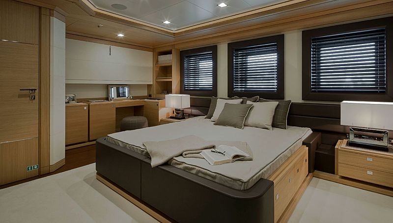 J'Ade yacht guest stateroom