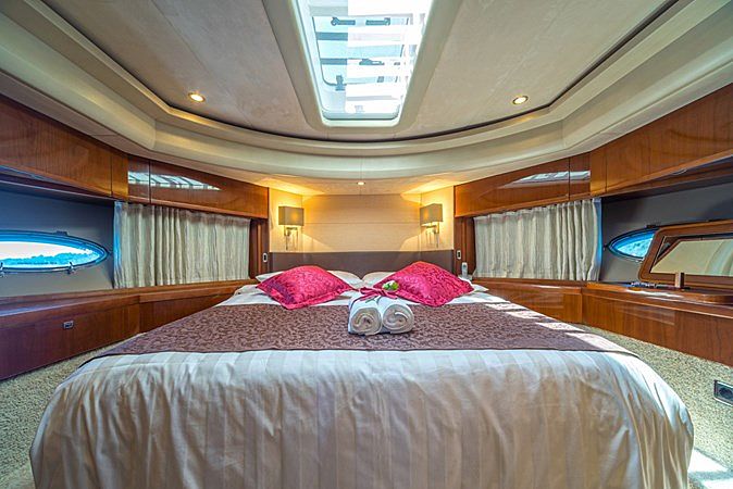 66° ABOVE yacht stateroom