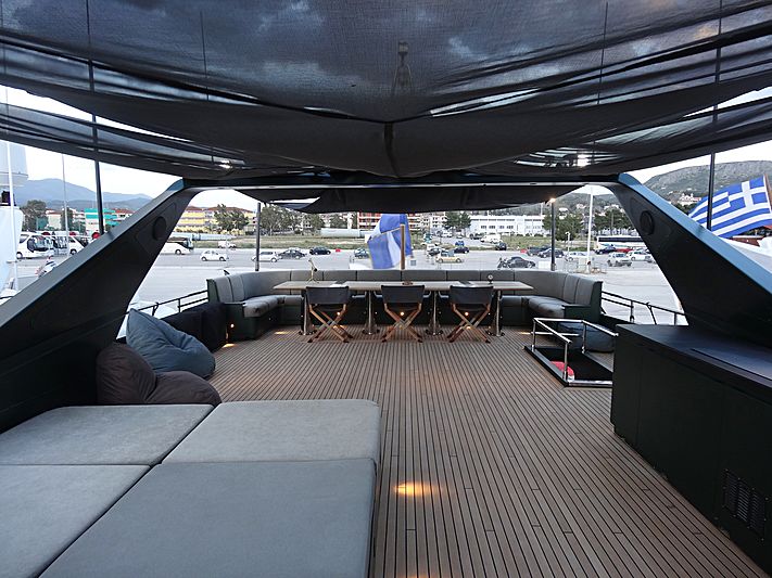 Can't Remember yacht deck