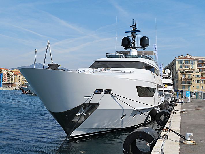 Elinor yacht bow at ECPY Open Days in Nice