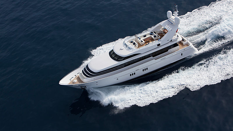 La Mascarade yacht cruising