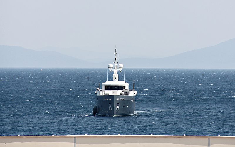 Ceylan yacht entering Didim marina