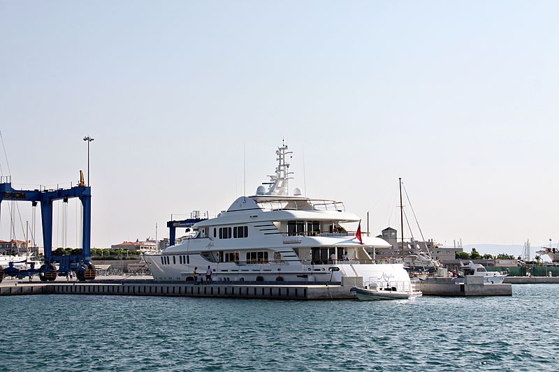 Mystic yacht in DIdim