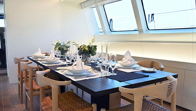 Baracuda Valetta yacht dining room
