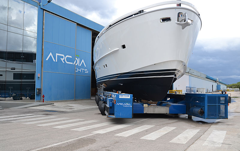 Arcadia 85/16 yacht launch in Torre Annunziata
