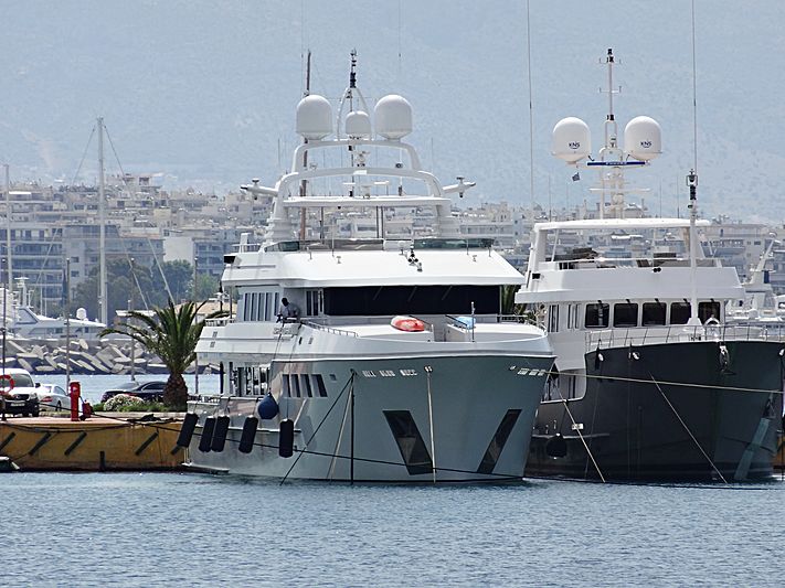 Happy Dolphin II yacht in Athens