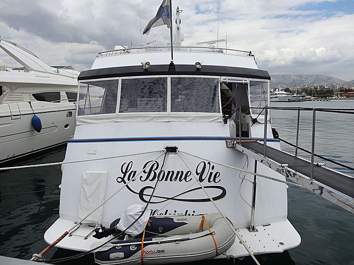 La Bonne Vie yacht in Athens
