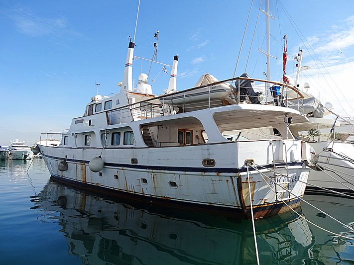 Mileanna K yacht in Athens