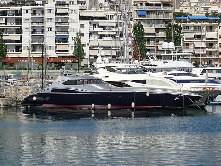 Oceanis yacht in Piraeus