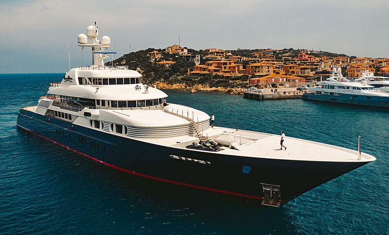 Cocoa Bean yacht cruising