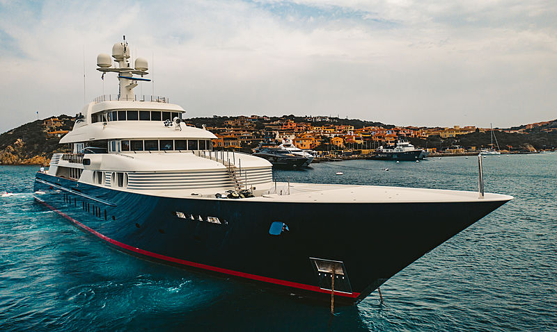 Cocoa Bean yacht cruising