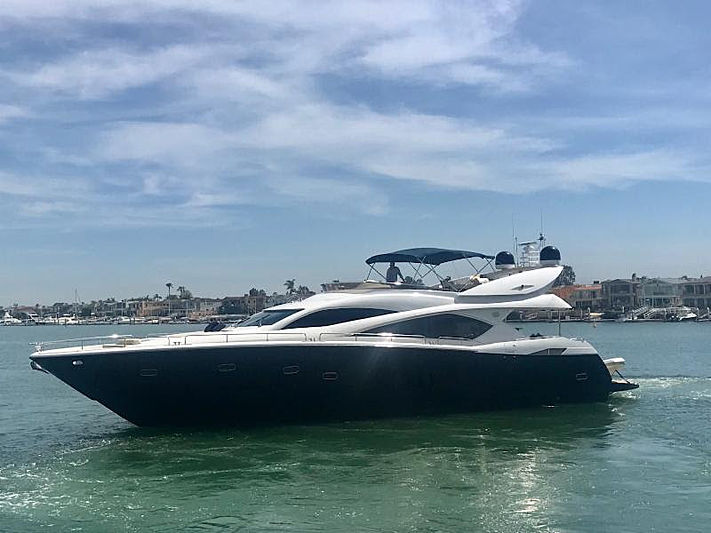 Tauri yacht anchored