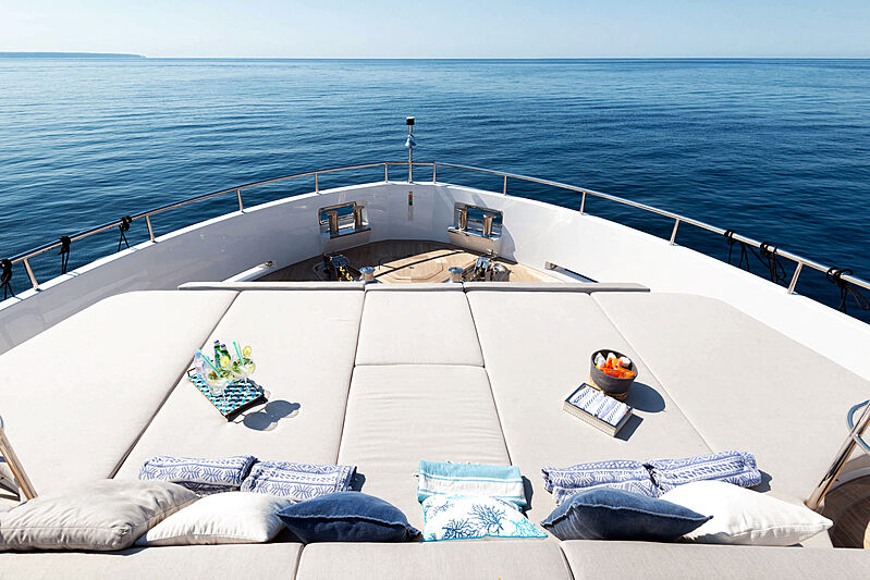 Serenitas yacht deck