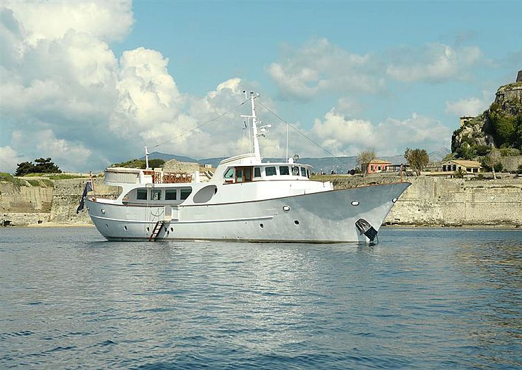 Vanilla yacht