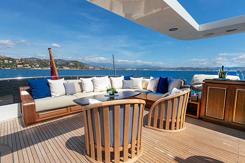 Farfallina yacht deck
